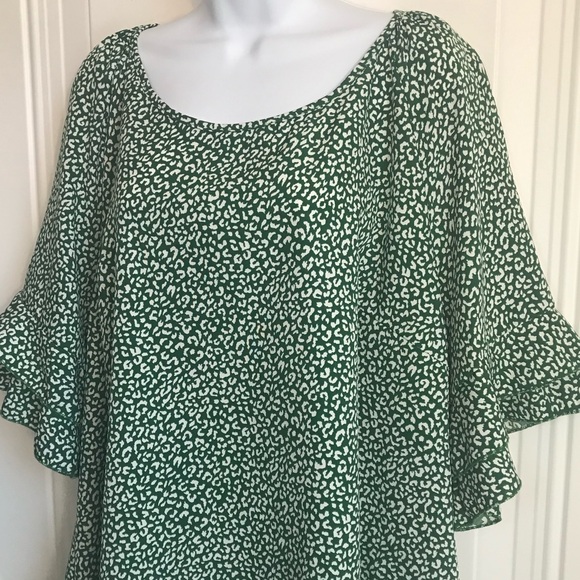 🔴 4/$15 SHEIN Women’s green floral print ruffle sleeve blouse + size 18 in EUC - Picture 7 of 13